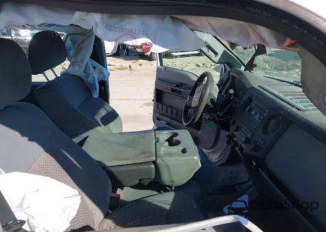 2015 Ford F-250 Xl из США, поврежденный, VIN 1FT7W2B63FED70221